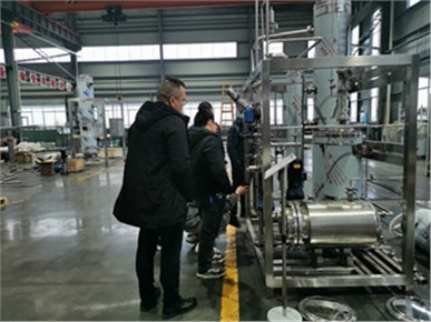華（huá）納大客戶來（lái）廠參（cān）觀考察