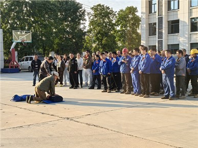 築牢安全防線----湖南秋立製藥設備有限公司消防實（shí）戰演練